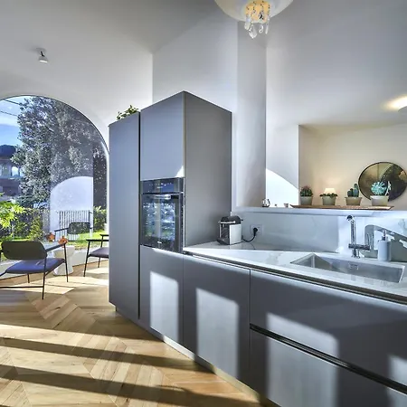 In Bianca With Pool And Air Conditioning Apartman