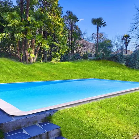 In Bianca With Pool And Air Conditioning *