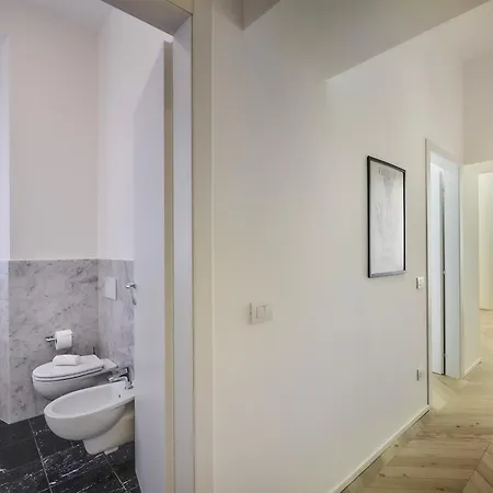 In Bianca With Pool And Air Conditioning Apartman Lierna