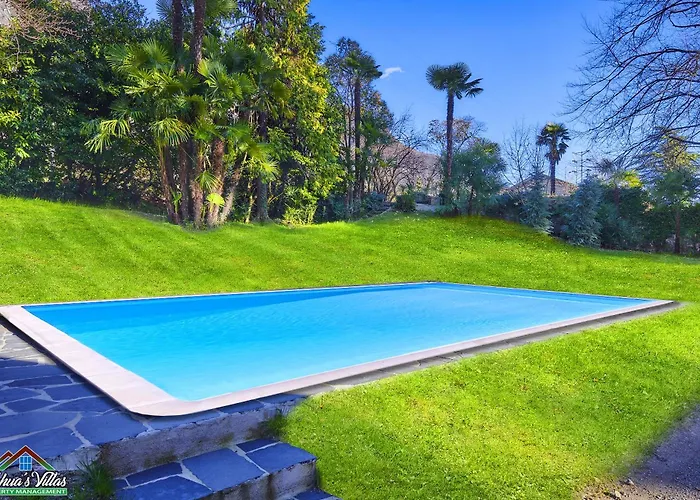 In Bianca With Pool And Air Conditioning *