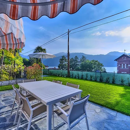 In Bianca With Pool And Air Conditioning Appartement Lierna