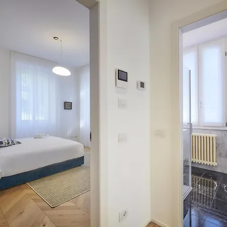 In Bianca With Pool And Air Conditioning *